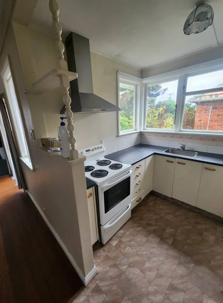 Kitchen before renovation - Project 1